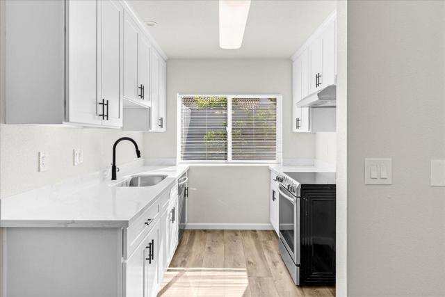 1521 Ebro Circle, Salinas CA: https://media.crmls.org/mediaz/b6cf7567-1984-445f-9014-06e576acb9ab.jpg