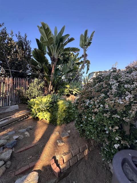 Detail Gallery Image 13 of 15 For 2430 Sunflower Ter, Vista,  CA 92083 - 3 Beds | 2 Baths