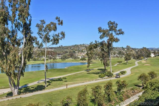 2348 La Costa Ave, Carlsbad CA: https://media.crmls.org/mediaz/b6d05733-dcc2-4c1b-954d-68887373bf16.jpg