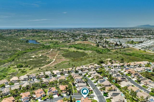 3737 Hillview Way, Oceanside CA: https://media.crmls.org/mediaz/b6d178c1-4a87-4917-8332-2cde1a3f1463.jpg