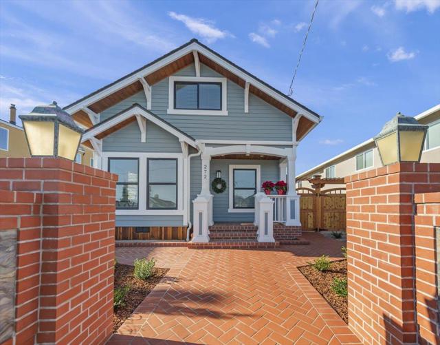 272 Clay Street, Monterey CA: https://media.crmls.org/mediaz/b6d18d19-cce3-4787-b144-75d41ad2d569.jpg