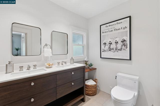 91 Tunnel Rd, Berkeley CA: https://media.crmls.org/mediaz/b6d1da64-287b-425e-aa8a-24e8ffacea03.jpg