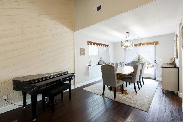 Detail Gallery Image 7 of 39 For 2129 Avenida Del Cielo, Alpine,  CA 91901 - 4 Beds | 2/1 Baths