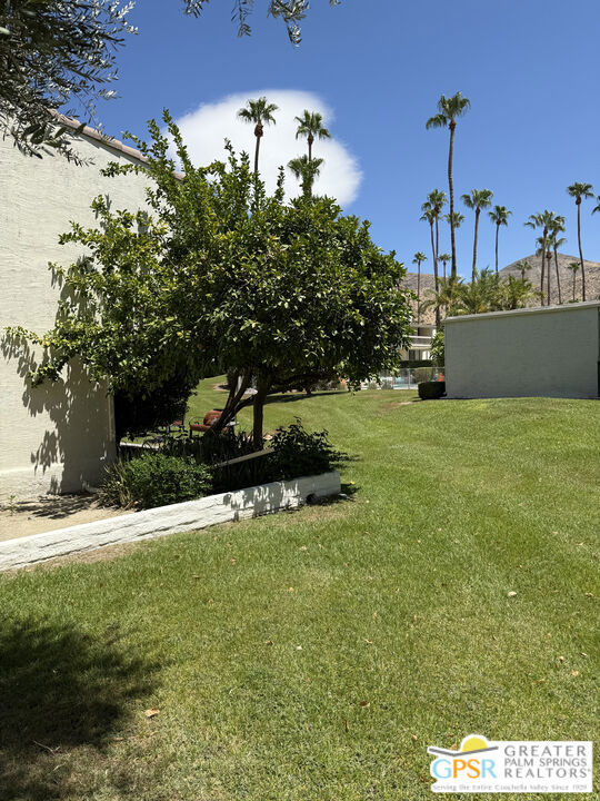 3410 E Bogert Trail, Palm Springs CA: https://media.crmls.org/mediaz/b6d2a531-0e77-45f7-b3c6-fe08843e6429.jpg