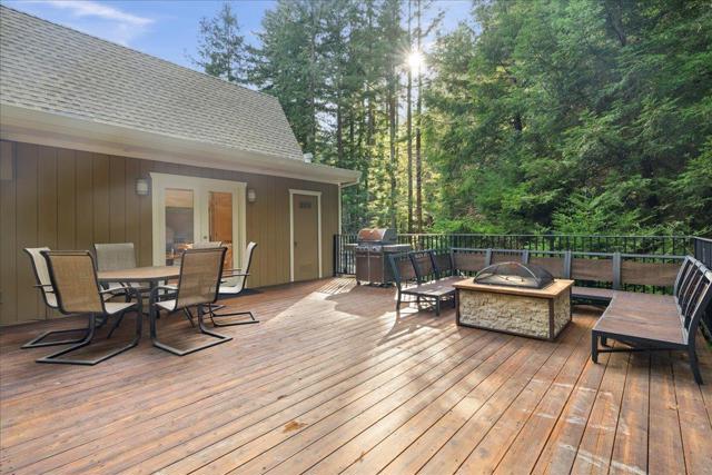 20910 Outer Zayante Road, Los Gatos CA: https://media.crmls.org/mediaz/b6d3ea47-d82b-4510-97a4-735a1370f52d.jpg