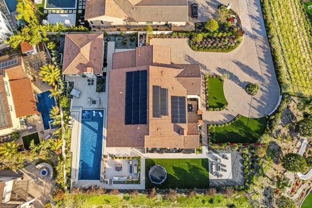 8416 Hidden Cove Way, San Diego CA: https://media.crmls.org/mediaz/b6d40065-6ad2-4530-aba7-e39def15dbdb.jpg