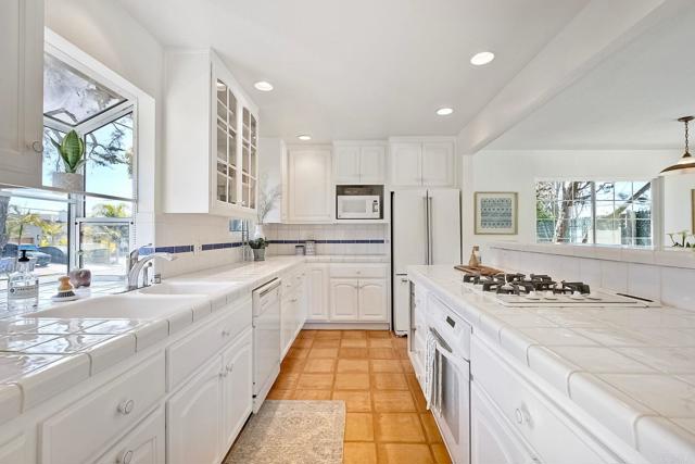 Image 15 of 40 For 3897 Park Dr.