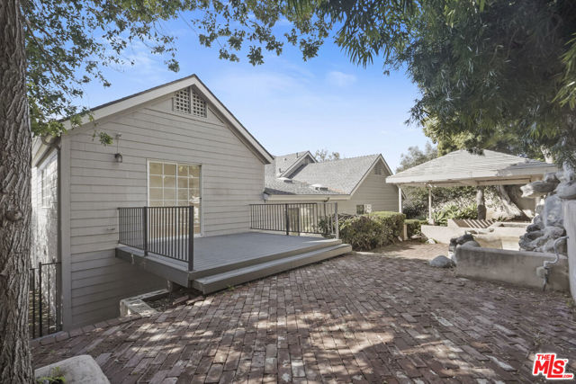 31763 Cottontail Lane, Malibu CA: https://media.crmls.org/mediaz/b6d4ca00-1b81-46ea-a274-7ec9d5e1b849.jpg