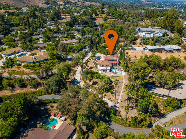 2357 Knob Hill Drive, Riverside CA: https://media.crmls.org/mediaz/b6d50ebc-f9a1-4db1-bdca-4de4837db548.jpg