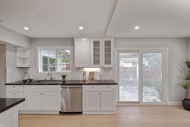 1001 Everglades Drive, Pacifica CA: https://media.crmls.org/mediaz/b6d544fd-fdde-4147-9af8-072ed45010c2.jpg