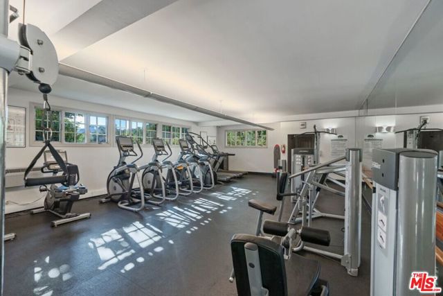 23777 Mulholland Highway, Calabasas CA: https://media.crmls.org/mediaz/b6d62f4b-f048-4ff4-af2f-3e1ab6842b47.jpg