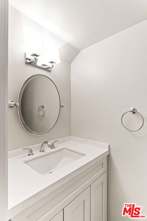 Drew Fenton | 17087 Palisades Circle Pacific Palisades CA | MLS: 7324465