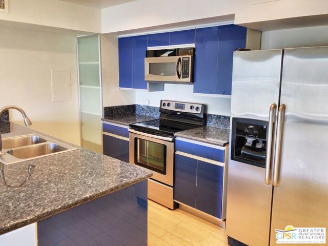 1655 E Palm Canyon Drive, Palm Springs CA: https://media.crmls.org/mediaz/b6d6ab88-5304-4ed0-bf87-e955f369ce8e.jpg