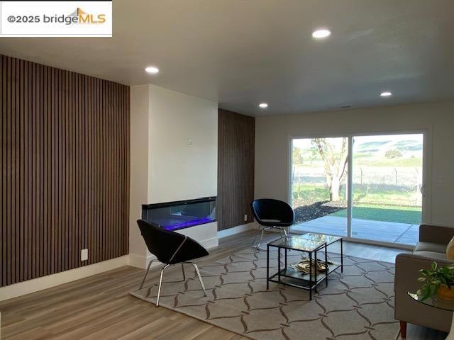 1832 Elkwood dr, Concord CA: https://media.crmls.org/mediaz/b6d6bbd2-3281-4d34-bc4d-8643133fd380.jpg