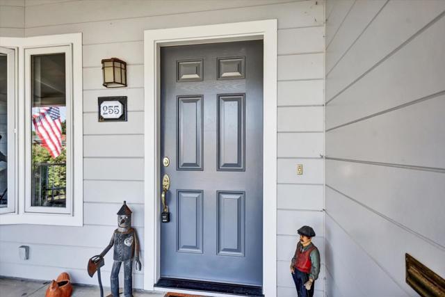 255 Nimitz Avenue, Redwood City CA: https://media.crmls.org/mediaz/b6d7a20a-f962-49d8-b0d5-f3bbad0cbe25.jpg