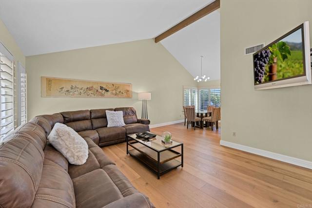 Detail Gallery Image 18 of 59 For 825 Robert Ln, Encinitas,  CA 92024 - 4 Beds | 3 Baths