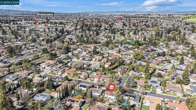 3257 Inverness Dr, Walnut Creek CA: https://media.crmls.org/mediaz/b6d8220a-f2c1-4fc6-a992-00bf649b0121.jpg