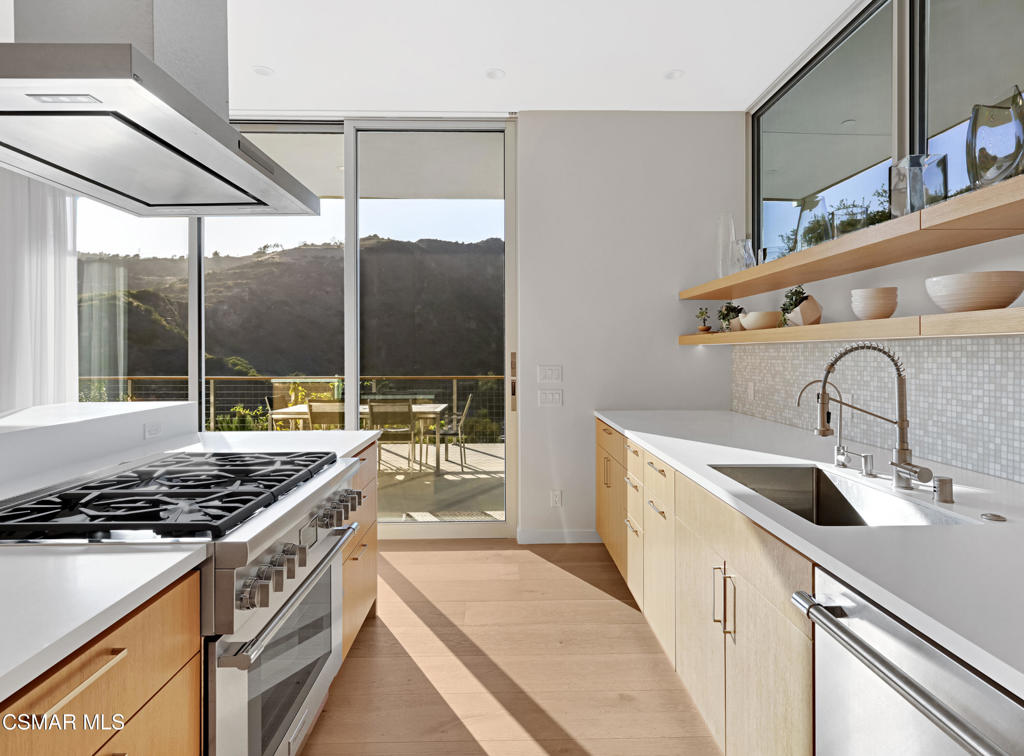 MLS #226003212 image #15
