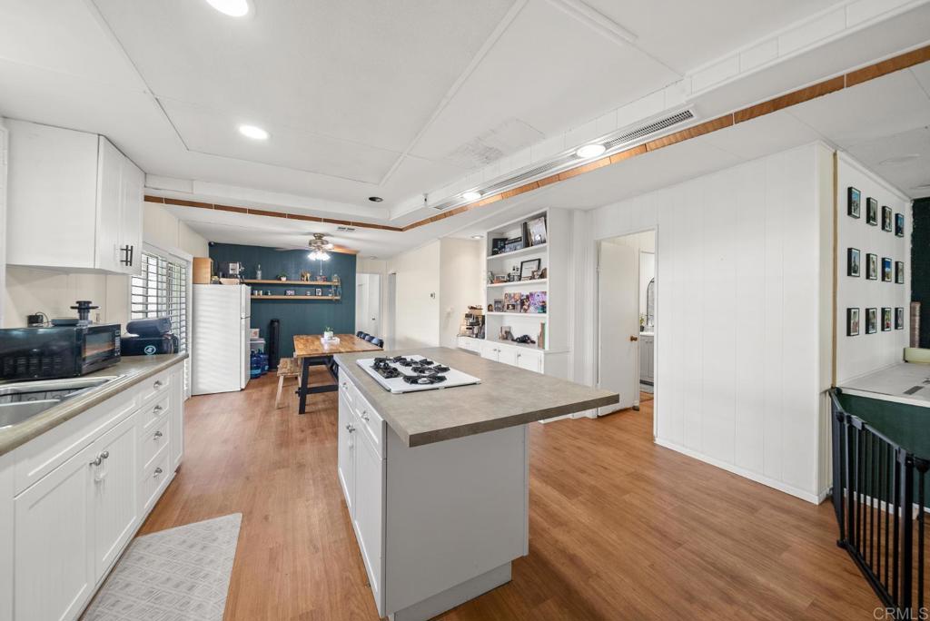 2700 Valley Parkway - photo 12