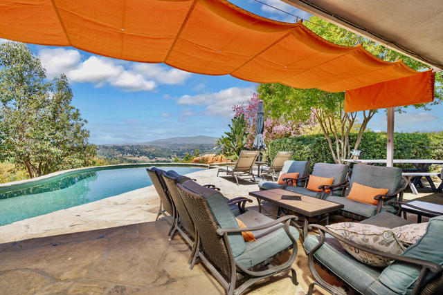 Image 6 of 73 For 12471 Mirar De Valle Road