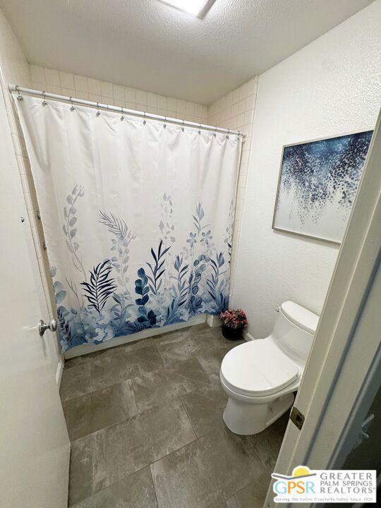 2615 N Whitewater Club Drive #A, Palm Springs, CA 92262