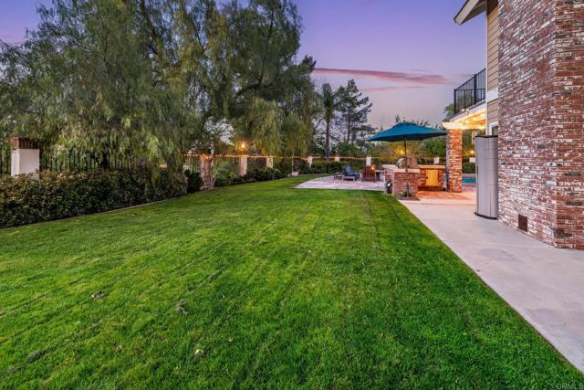 35715 Calle Nopal, Temecula CA: https://media.crmls.org/mediaz/b6d9887a-655b-4b69-9453-643e1108be1c.jpg