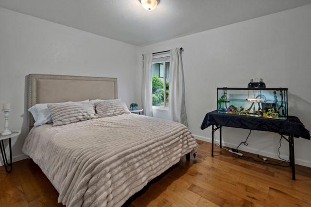 3095 Marina Drive, Marina CA: https://media.crmls.org/mediaz/b6d98d4c-71be-447c-8402-554b2b8a37d8.jpg