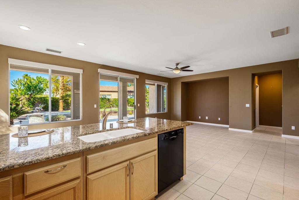 MLS #219137646DA image #16