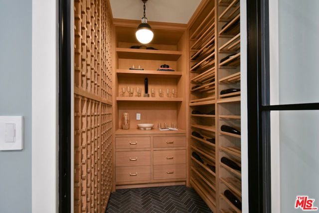 416 21st Place, Santa Monica CA: https://media.crmls.org/mediaz/b6da7293-28b0-4385-a57b-fdd32f77e05a.jpg