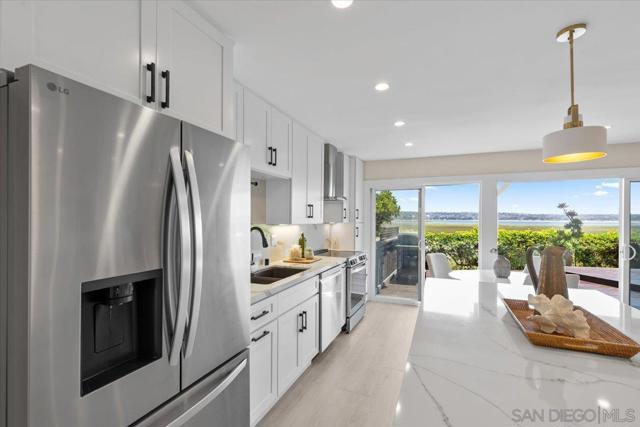 4007 Crown Point Drive, San Diego CA: https://media.crmls.org/mediaz/b6dac397-50f7-4e32-996e-a0d7187638bf.jpg