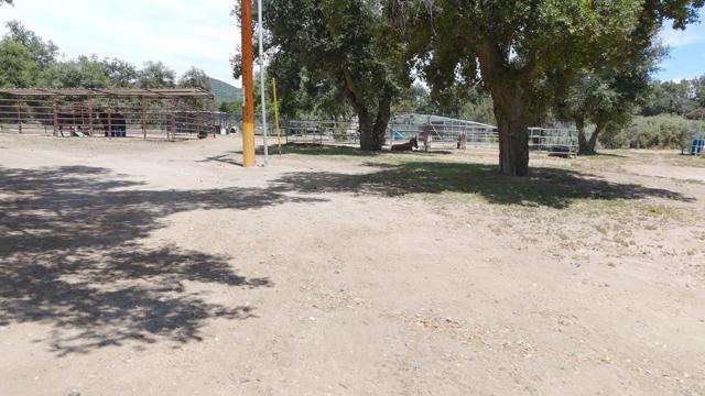 30578 Chihuahua Valley Road, Warner Springs CA: https://media.crmls.org/mediaz/b6db3cb4-fbf3-4a30-af76-04059e7d8385.jpg