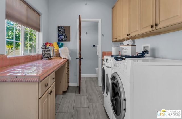 38610 Desert Mirage Drive, Palm Desert CA: https://media.crmls.org/mediaz/b6db522f-f48a-4f0f-9dd7-59b064b67409.jpg