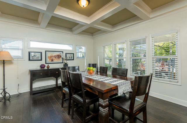 Detail Gallery Image 14 of 69 For 1955 N Los Robles Ave, Pasadena,  CA 91104 - 5 Beds | 3 Baths