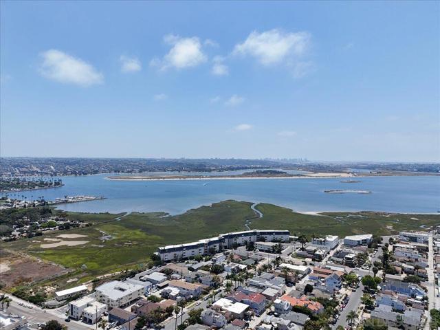 4007 Crown Point Drive, San Diego CA: https://media.crmls.org/mediaz/b6dc6623-b0a4-4fea-80b8-a67ab5ed8e59.jpg