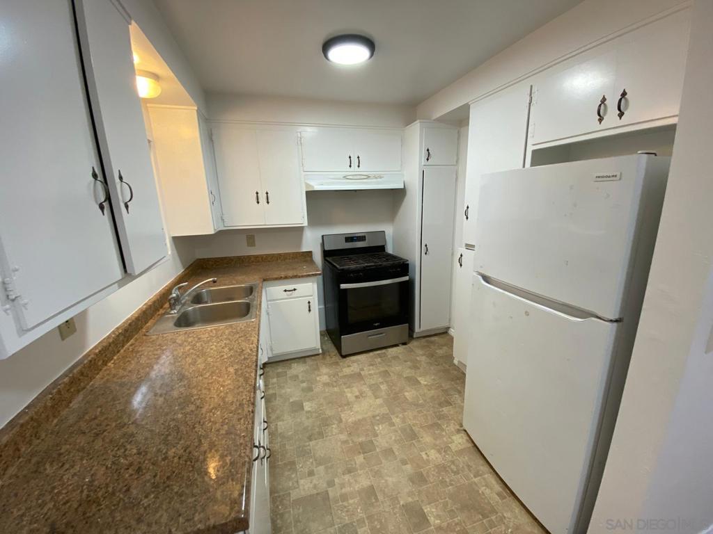 939 7th Ave - photo 9