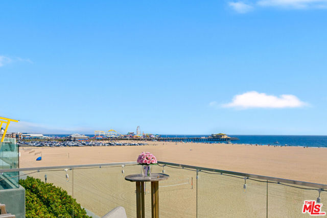 1341 Palisades Beach Road, Santa Monica CA: https://media.crmls.org/mediaz/b6dec684-581c-42c1-89c3-99c0b2cf7237.jpg