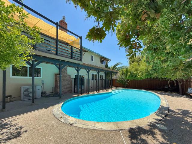 519 Suisse Drive, San Jose CA: https://media.crmls.org/mediaz/b6ded6ea-3526-43e9-9c4c-9c10c07c666e.jpg