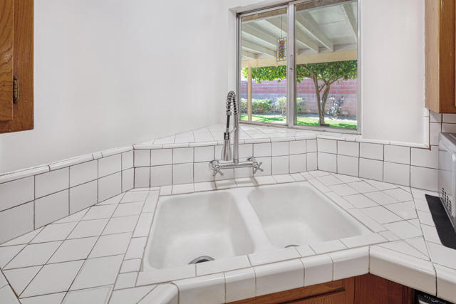 81103 Alberta Avenue, Indio CA: https://media.crmls.org/mediaz/b6df0b91-2f6d-46c5-ad97-e36125797f04.jpg