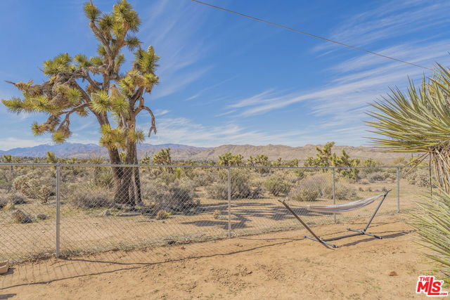 Image 3 for 7626 Hilton Ave, Yucca Valley, CA 92284