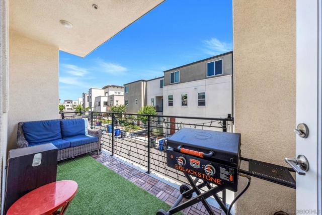 5405 Calle Sand Arch, San Diego CA: https://media.crmls.org/mediaz/b6df79dc-22e2-42f8-8c9b-eecf64209ee0.jpg