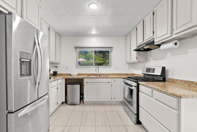 19125 Marjorie Road, Salinas CA: https://media.crmls.org/mediaz/b6df8735-1ff6-418f-a860-2ab7c29829c7.jpg