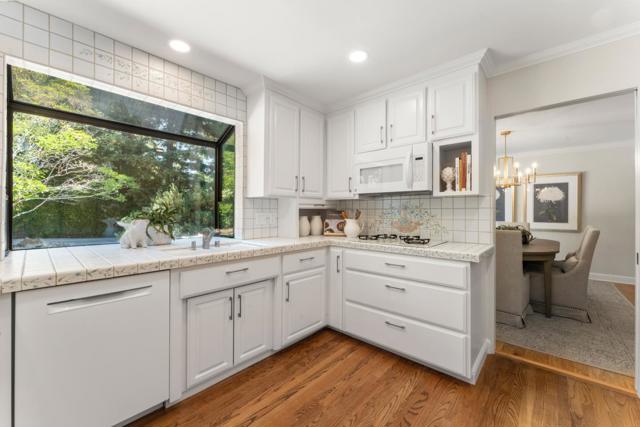 801 Allardice Way, Stanford CA: https://media.crmls.org/mediaz/b6dfb921-e9ce-4794-b471-ecb67ba24576.jpg