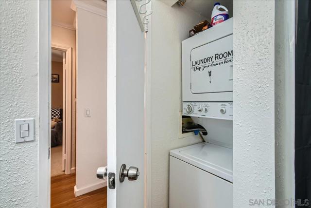 8753 Crossway Ct, Santee CA: https://media.crmls.org/mediaz/b6e09a1b-2000-4523-ac74-07925d9bc2dc.jpg
