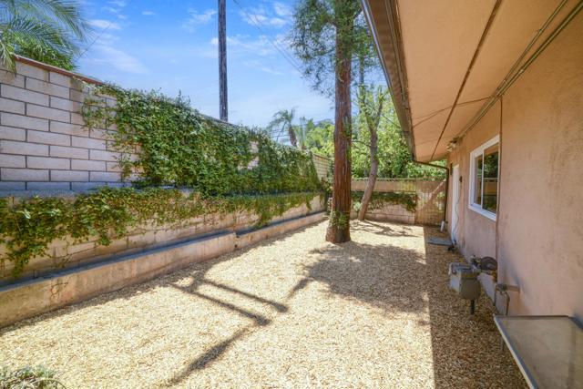 5905 Old Wheeler Road, La Verne CA: https://media.crmls.org/mediaz/b6e144b3-dfab-4fcb-86da-612d6cd7120e.jpg