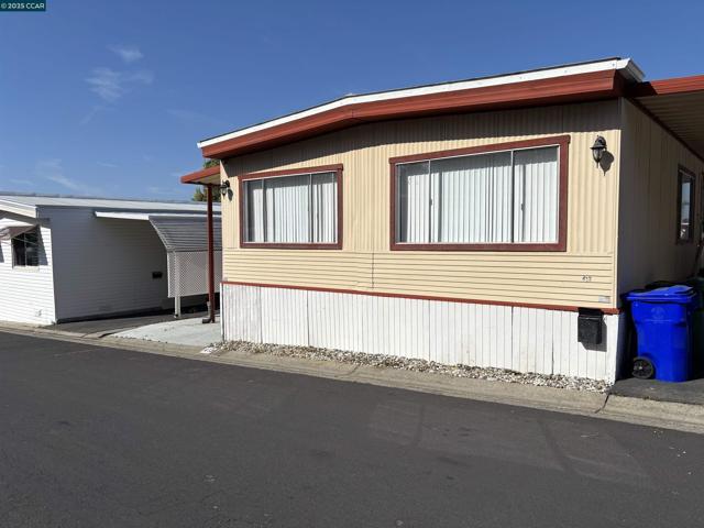 16401 San Pablo Ave, San Pablo CA: https://media.crmls.org/mediaz/b6e2a6de-e77a-4d40-897b-d7013cf7f28e.jpg