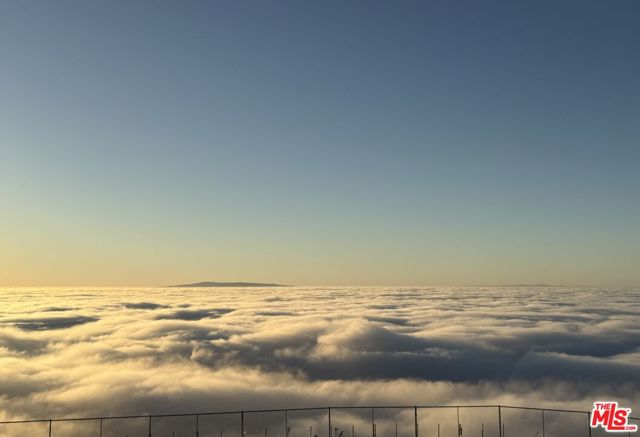 20776 Big Rock Drive, Malibu CA: https://media.crmls.org/mediaz/b6e320cc-f63a-4d9e-97e8-4acbfb80d802.jpg