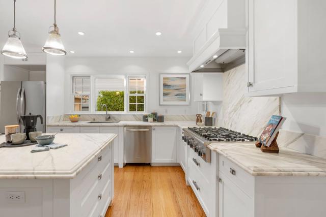 1149 Cortez Avenue, Burlingame CA: https://media.crmls.org/mediaz/b6e357cd-4a4d-4bc4-97f6-60295f7d1fb7.jpg