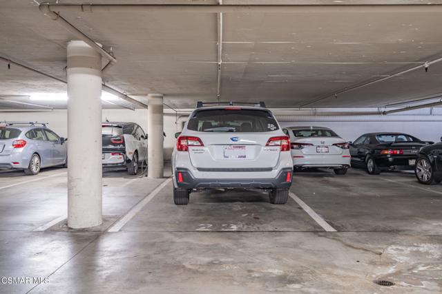 11645 Montana Avenue, Los Angeles CA: https://media.crmls.org/mediaz/b6e385b5-30bb-4ec9-8c2e-5cf781ecdfd2.jpg