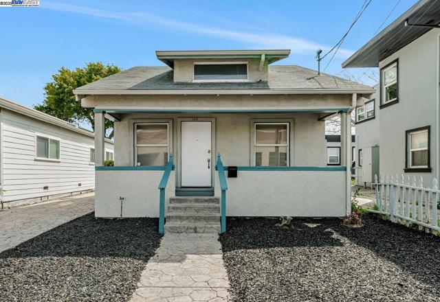 140 Tuolumne Street, Vallejo CA: https://media.crmls.org/mediaz/b6e4020a-bef7-40d8-9854-0af76faf1918.jpg