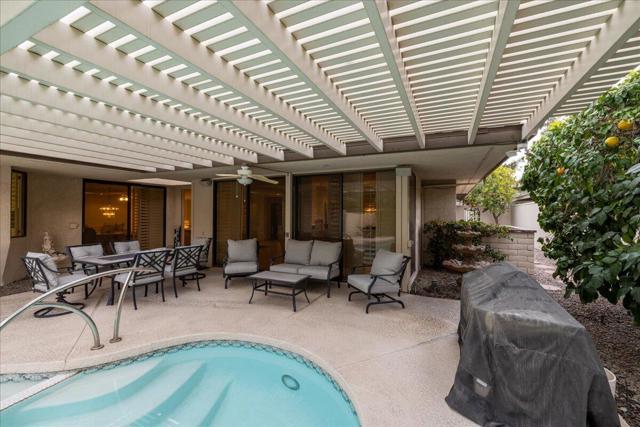 19 Colgate Drive, Rancho Mirage CA: https://media.crmls.org/mediaz/b6e47b4b-06c7-4953-9819-b56f5da18d46.jpg
